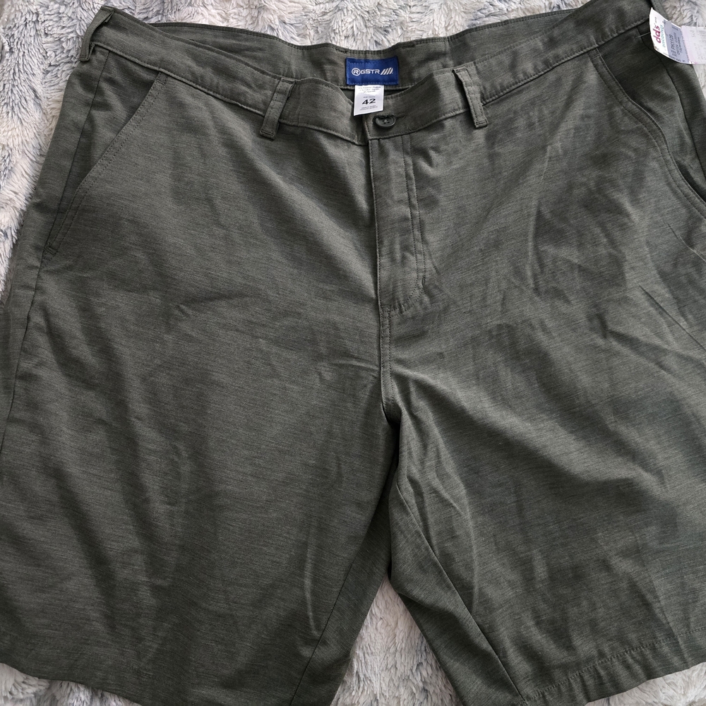 Stylish Olive Green Men's Shorts - NWT